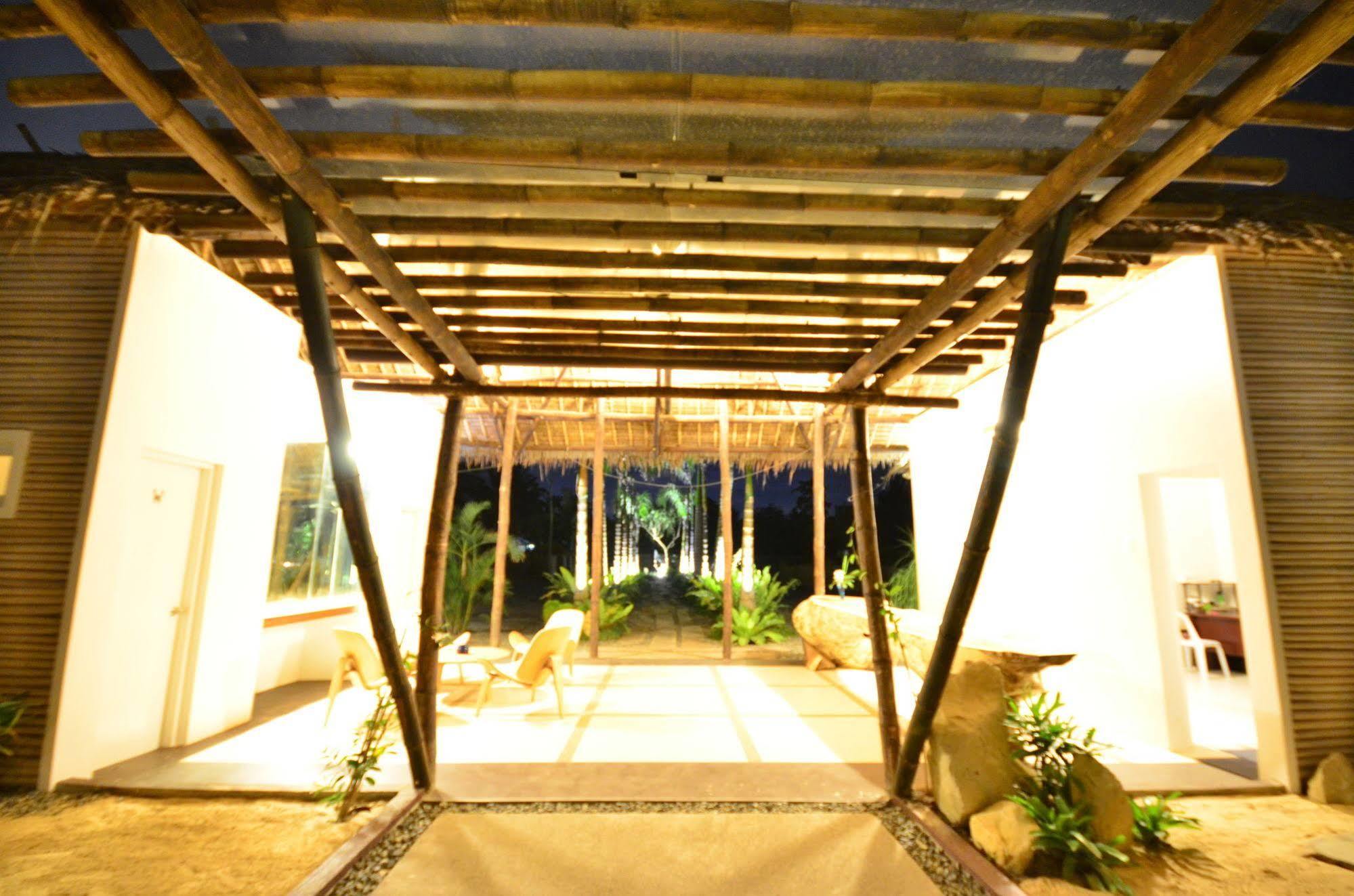 บลู ปาลาวัน บีช คลับ Hotel Puerto Princesa ภายนอก รูปภาพ